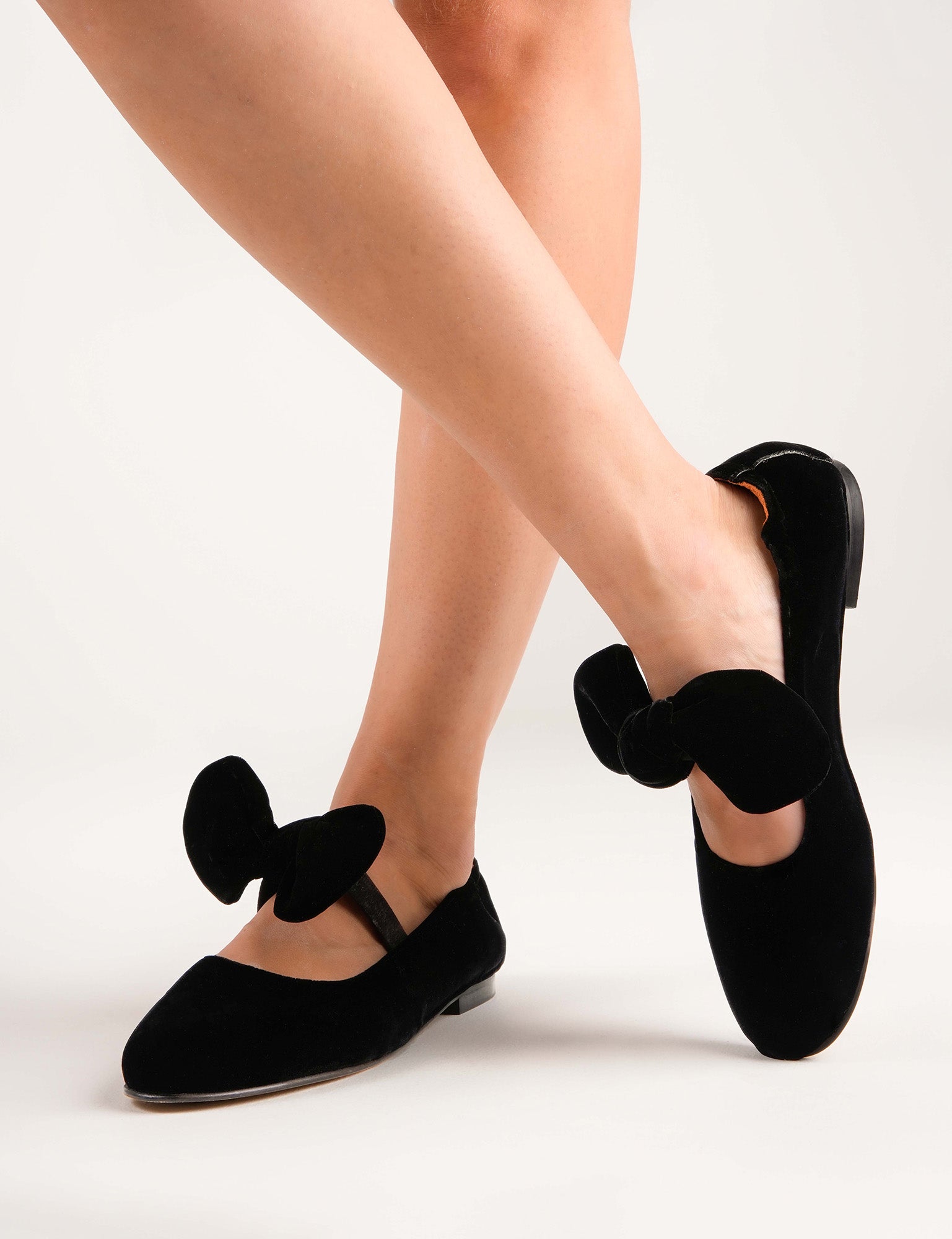 Minnie Velvet Pump